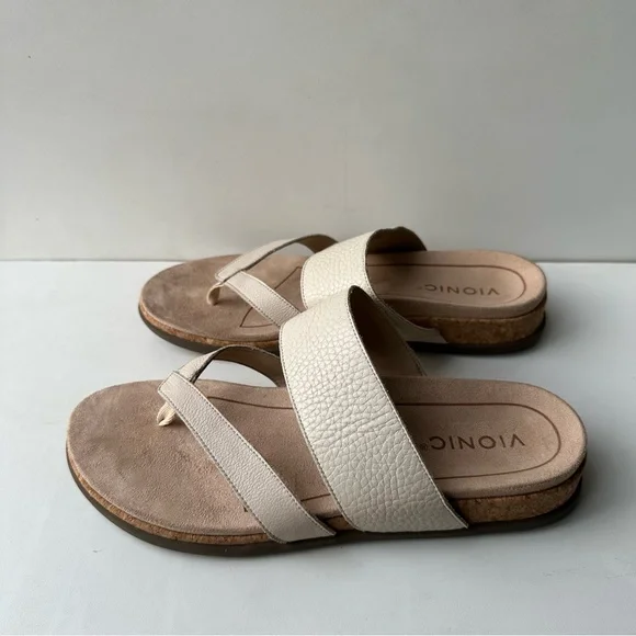 🔥Vionic Cream Sandals with Toe Loop and Textured Straps - Picture 4 of 12